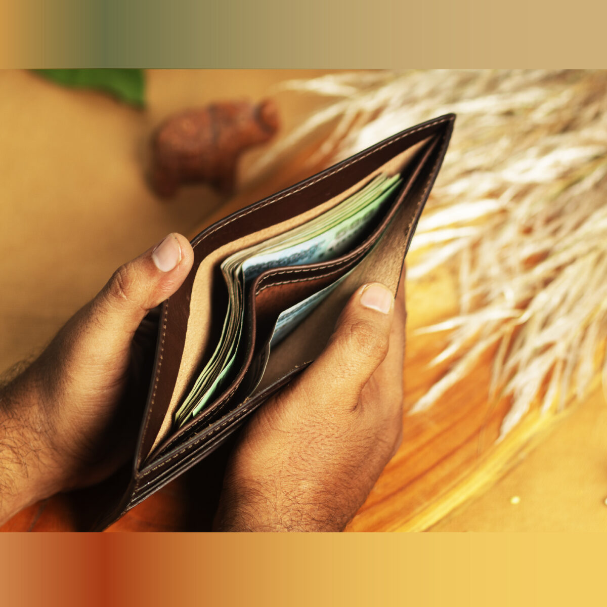 Goyal Leather Heritage Bifold Wallet – Classic Elegance Brown - Image 2