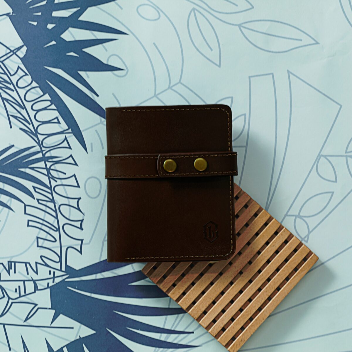 Contemporary Modern – Minimalist Leather Wallet with Snap Button (Card Holder Included) Chocolate - Image 3